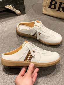 新款女式平底网眼一脚蹬运动凉鞋，最新户外运动设计