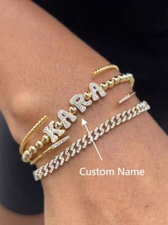 1 pezzo Braccialetto personalizzato con nome, catena di perle, lettera in zirconia, cordino elastico regolabile, braccialetto di perline su misura, elegante accessorio da indossare quotidianamente, regalo per donne per San Valentino, Festa della Mamma, Natale