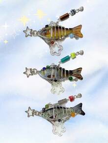 1 件手工制作的鱼形钥匙扣、海洋包包挂饰、海洋钥匙扣、人造鱼饵钥匙扣、串珠鱼形挂饰、渔夫礼物汽车配件可爱哥特 Y2k 包包配件挂绳带身份证夹圣诞节