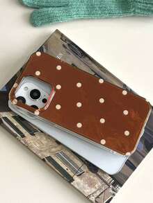 1 carcasă de telefon cu bază maro, model cu buline albe, elegantă și la modă, din TPU, personalizată, rezistentă la șocuri, potrivită pentru iPhone 17/ 17 Pro Max/ 16 Pro Max/ 15 Pro/ 14/ 13/12/11, cadou ideal pentru familie, prieteni și cei dragi