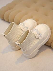 1 双女童珍珠和水钻装饰针织舒适平底踝靴，适合秋冬季日常和户外穿着