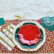 rot dunkelgrün weiß