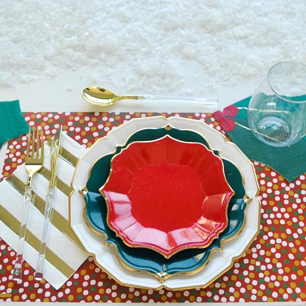 60 Stücke Weihnachts-Pappteller in rot und grün, wegwerfbare gezackte Dessert-Teller 7 Zoll, Lunch-Teller 9 Zoll und Dinner-Teller 10 Zoll, Weihnachtsparty-Geschirr, einfarbige Pappteller, Winterliche Tischdekoration für Geburtstag, Hochzeit, Dinner-Party