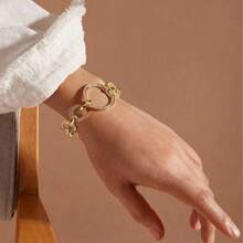 1pc Women's Bracelet With Geometric Circle Rhinestone Decor, Delicate & Chic, Minimalist High-End Bracelet For Daily Wear