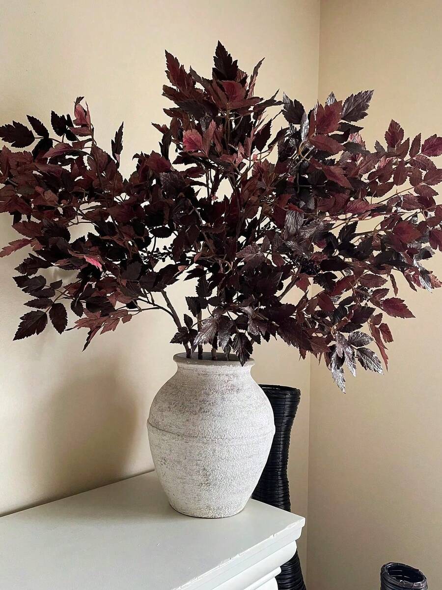 2包仿真商陆叶喷雾，李子色商陆枝叶，秋季仿真丝喷雾植物，适用于家居花瓶、婚礼、花园、农舍、餐桌、壁炉架等室内外装饰，可用于感恩节、万圣节、圣诞节装饰、派对、家居装饰、房间装饰等。