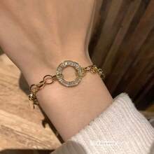 1pc Women's Bracelet With Geometric Circle Rhinestone Decor, Delicate & Chic, Minimalist High-End Bracelet For Daily Wear