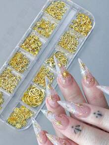 1 Box Star Moon Heart Triangle Square Metal Rivets 3D Gold Punk Nail Art Decoration 12 Grid Nail Sequins Jewelry DIY Nail Gems Nail Supplies - 金色 - 查看 3