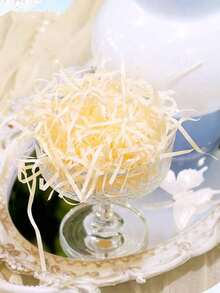 Remplissage de boîte-cadeau en fibres de raphia multicolores. Papier déchiqueté ondulé pour le remplissage de paniers/boîtes cadeaux, fournitures d'emballage, en plusieurs couleurs. Anniversaires, fêtes, Saint-Valentin, Saint-Valentin noire, mariage de la Saint-Valentin, anniversaire, fournitures, décorations