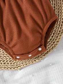 Baby Girl Cute Solid Color Lantern Long Sleeved Patchwork Lace Skirt Jumpsuit With Butterfly Bow Hair And Socks Set For Spring And Autumn - 棕色 - 查看 7