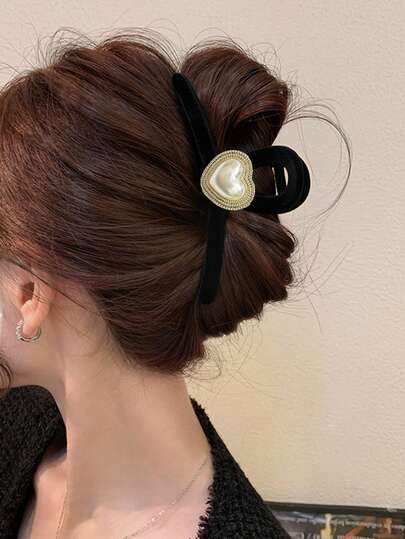 1 件女士黑色植绒双面心形和字母交叉发夹，时尚简约设计，适合日常佩戴秋季时尚爪夹秋季发饰优雅发夹发夹适合冬季度假装女士