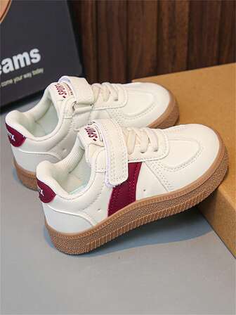 1 par vita sneakers med röda barnskor för vardagsbruk, läderovandel med andningsfunktion, bekväma och moderiktiga kardborreknäppning, lämpliga för alla årstider, vår/sommar nya stilar för pojkar/flickor