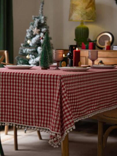 1pc European & American Style Christmas Red Plaid Floral & Pom Pom Print Elegant Rectangular Tablecloth, Suitable For Daily, Holidays, Family Gatherings, Birthday Parties, Dinner Parties, Dining Table Decor, Photography Background