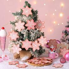 12/24/36 sztuk różowych piernikowych ozdób świątecznych, drewniane zimowe ozdoby świąteczne w kształcie płatków śniegu ze sznurkami, brązowe i różowe piernikowe ozdoby świąteczne, dekoracja na przyjęcie bożonarodzeniowe, dekoracja świąteczna, dekoracja zimowa, dekoracja świąteczna do domu, dekoracja biura, odpowiednie do dekoracji ściennych, salonu i sypialni, okien i drzwi. Mogą być również prezentami świątecznymi, które przyniosą ciepło i radość na każdą okazję!