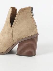 2024新款法式踝靴女款，英伦风秋冬新款尖头粗跟踝靴，后拉链设计 - 深杏色 - 查看 10