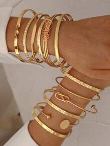 5-17 piezas Conjunto de brazaletes vintage minimalistas de moneda antigua, geometría exagerada y brazalete ancho. Brazaletes apilables minimalistas de alta gama personalizados, adecuados para mujeres, hombres, parejas, mejores amigos, vacaciones, fiestas, cumpleaños, festivales de música y uso diario.