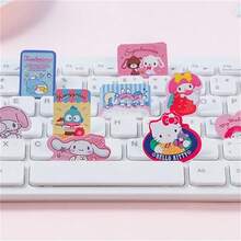 40张/包 Sanrio 贴纸 Kuromi Melody Cinnamoroll 可爱卡通 Hello Kitty 纸质装饰 PVC 贴纸收纳袋 适合派对礼物