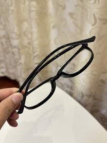 一副女士休闲复古猫眼黑色平框眼镜，适合日常通勤和街头时尚 - 黑色 - 查看 6