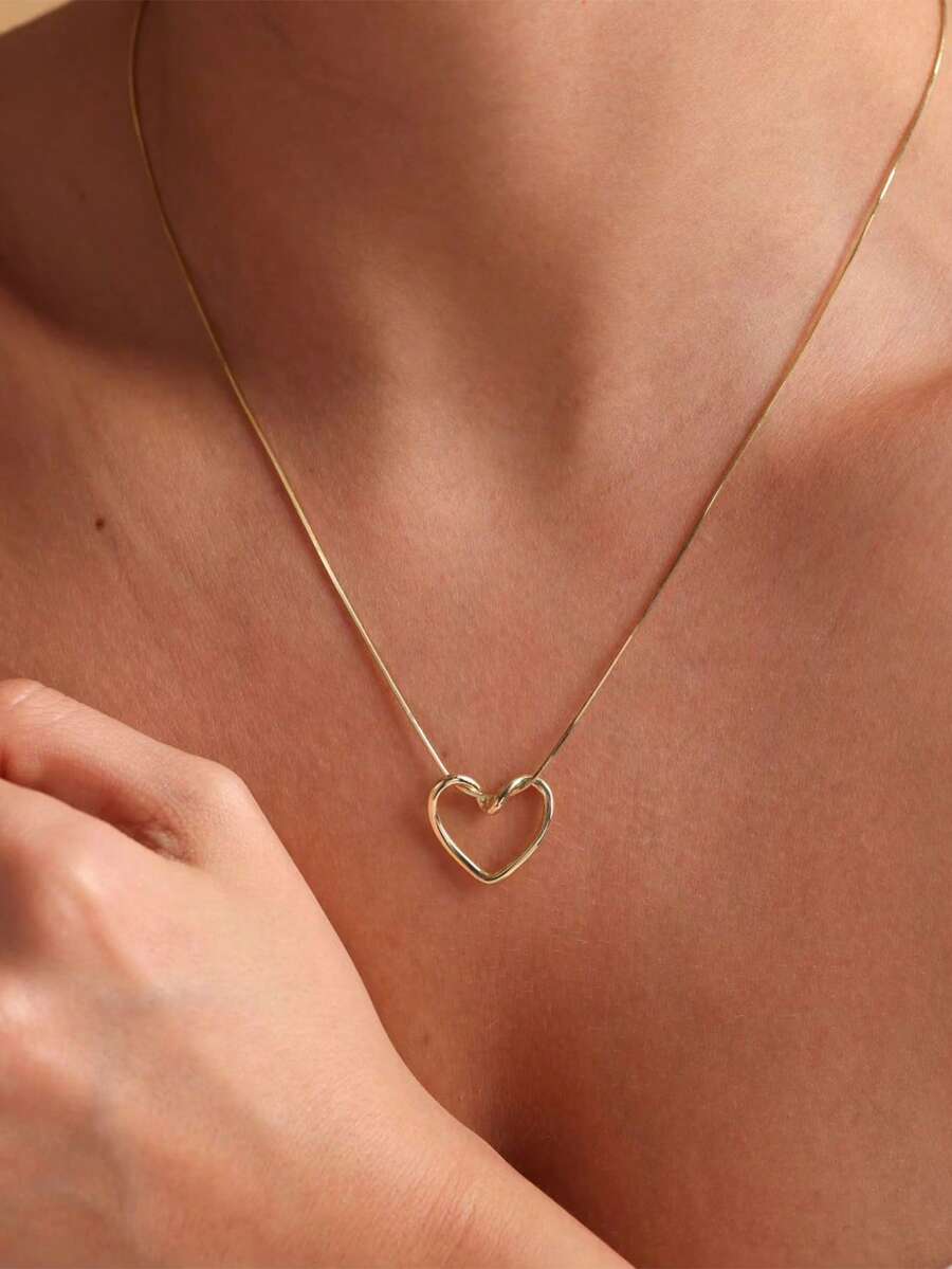 1pc Women's Stainless Steel Gold Heart Pendant Necklace, Suitable For Casual Daily Wear