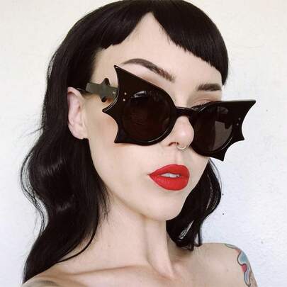 Women's Fashion Bat Glasses - Halloween Costume And Music Festival Accessories With Decorative Lenses, Lightweight Plastic Frame, Square Design Suitable For Parties And Daily Wear - 2025 New European And American Style, Halloween Costumes, Party Accessories