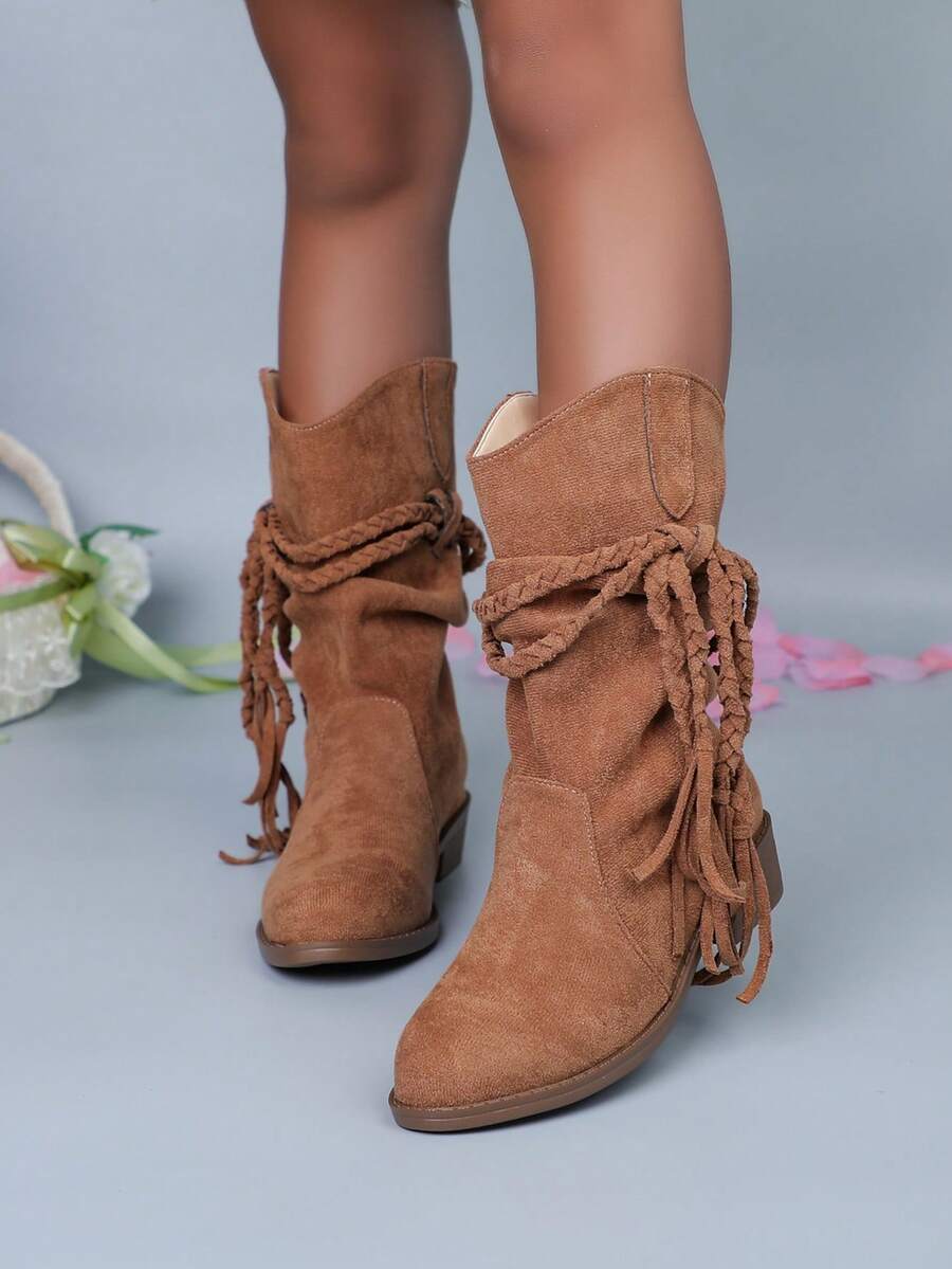 Botas infantis novas de outono/inverno, botas de cowboy bordadas da moda, botas de cano curto leves e estilosas, bico fino e salto grosso, adequadas para meninas irem a festas e passeios