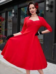 Vestido midi de baile estilo años 60 con cuello de corazón y vuelo en color rojo rosa vintage