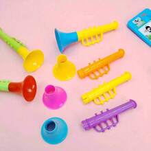 قطعة واحدة آلة موسيقية بلاستيكية وهمية بألوان عشوائية، مصنوعة من البلاستيك يمكن النفخ فيها، دعامة لأداء الحفلات، هدية للحفلات، هدية للعودة إلى المدرسة/التخرج، دعامة أداء وتفاعلية للأولاد والبنات