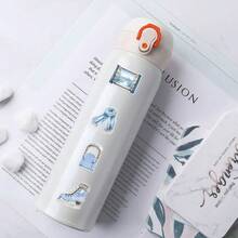 50 piezas Pegatinas de vinilo de Invierno Maravilloso, Escenas de nieve de dibujos animados y citas festivas, Calcomanías con acabado mate resistente al agua para portátiles, botellas de agua, equipaje - Autoadhesivas, de un solo uso, formas asimétricas