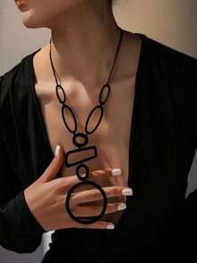 قلادة طويلة أنيقة بتصميم هندسي مجوف من الدائرة والمستطيل المتداخلة، من طراز معدني، مناسبة للحفلات ومطابقة الفساتين