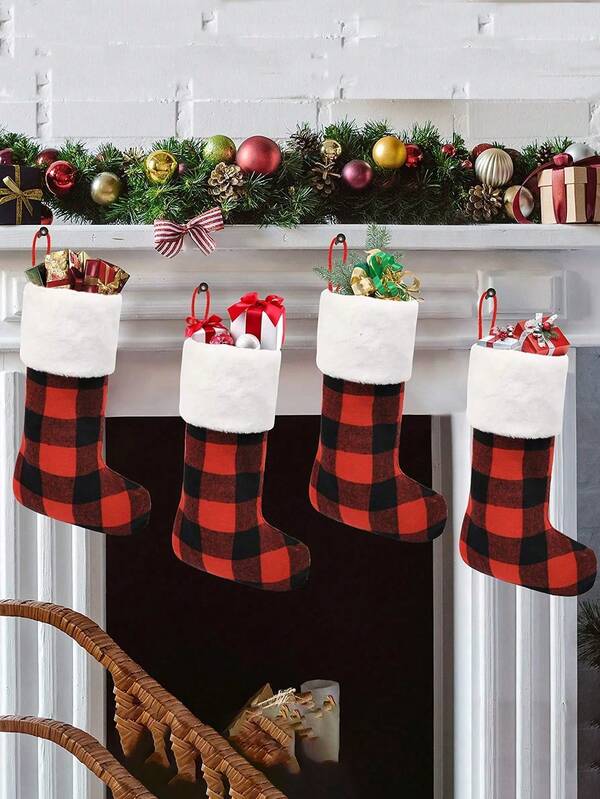 4 paquetes de Calcetines Navideños - Calcetines Navideños a cuadros rojos y negros para colgar en la chimenea, decoración navideña familiar, decoración de fiesta de temporada navideña, decoración de invierno para la habitación