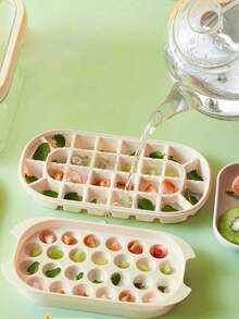 1个便携式大容量带盖冰格，家用及商用DIY冰球冰块模具硅胶制冰器冰格冰块盒 - 彩色 - 查看 3