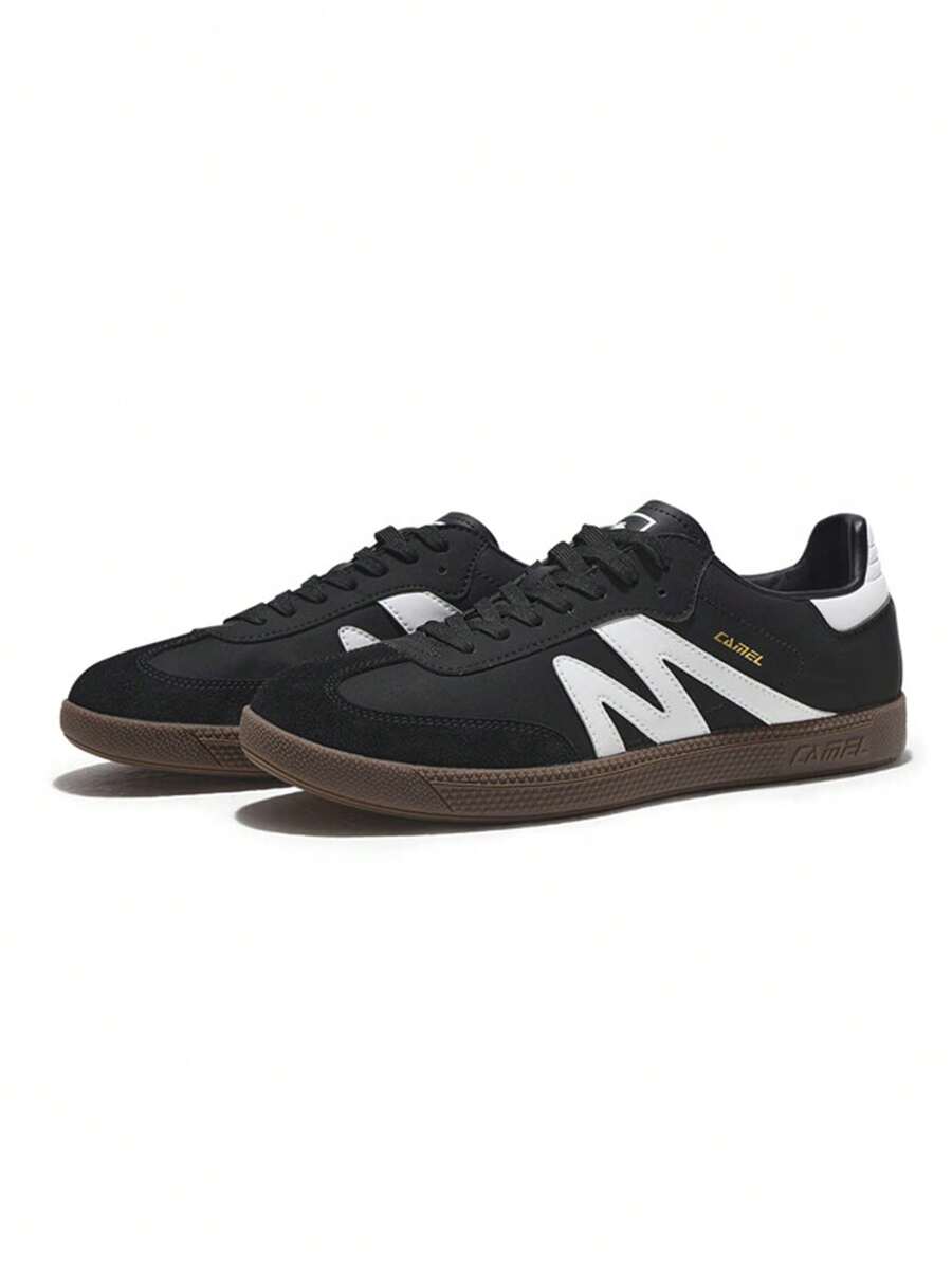 CAMEL CROWN Zapatillas de moda retro para hombres, antideslizantes y duraderas, casuales y versátiles, zapatos de entrenamiento clásicos con el logotipo T alemán - En blanco y negro - Ver 1