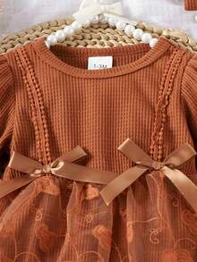 Baby Girl Cute Solid Color Lantern Long Sleeved Patchwork Lace Skirt Jumpsuit With Butterfly Bow Hair And Socks Set For Spring And Autumn - 棕色 - 查看 4