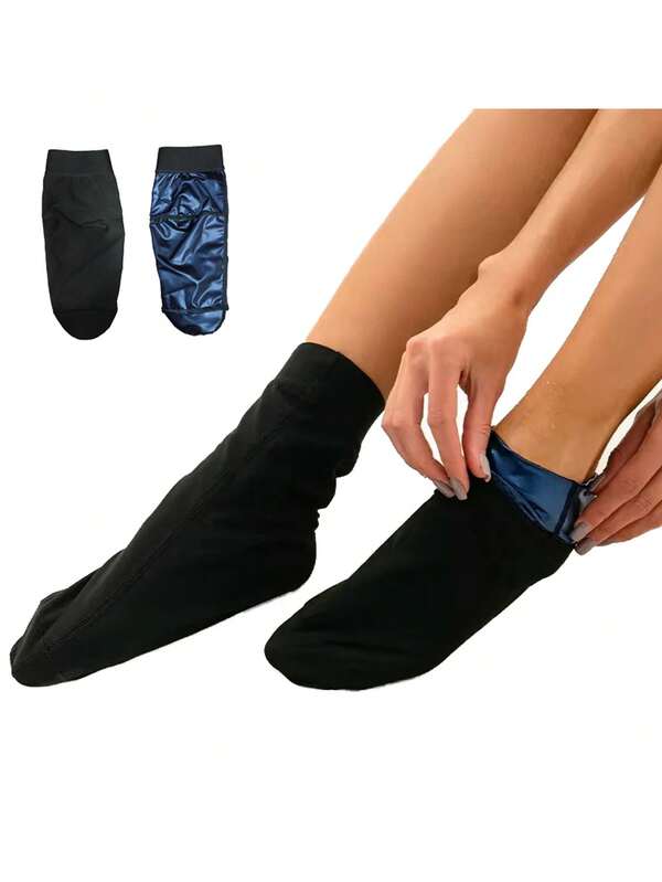 زوج من جوارب الساونا المرطبة لعناية القدم وعلاج الكعوب المتشققة، مناسبة للاستخدام في عيد الميلاد