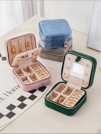 1 pezzo Scatola portagioie in velluto, scatola portagioie quadrata con cerniera, scatola portagioie da viaggio portatile, scatola portagioie elegante, scatola portagioie portatile, in grado di contenere anelli, orecchini, collane, rossetti e altri piccoli strumenti di trucco, l'aspetto è in materiale vellutato, accessori portagioie essenziali e convenienti per i viaggi, accessori per la casa e articoli essenziali per il back to school.