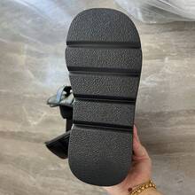 Damskie buty do biegania w stylu punkowym jesień/zima 2025, grube, okrągłe, z bocznym zamkiem błyskawicznym i grubym dnem, czarne, regulowane, płaskie buty z klamrą, damskie wysokiej klasy, do pracy na świeżym powietrzu, lekkie, antypoślizgowe, za kolano