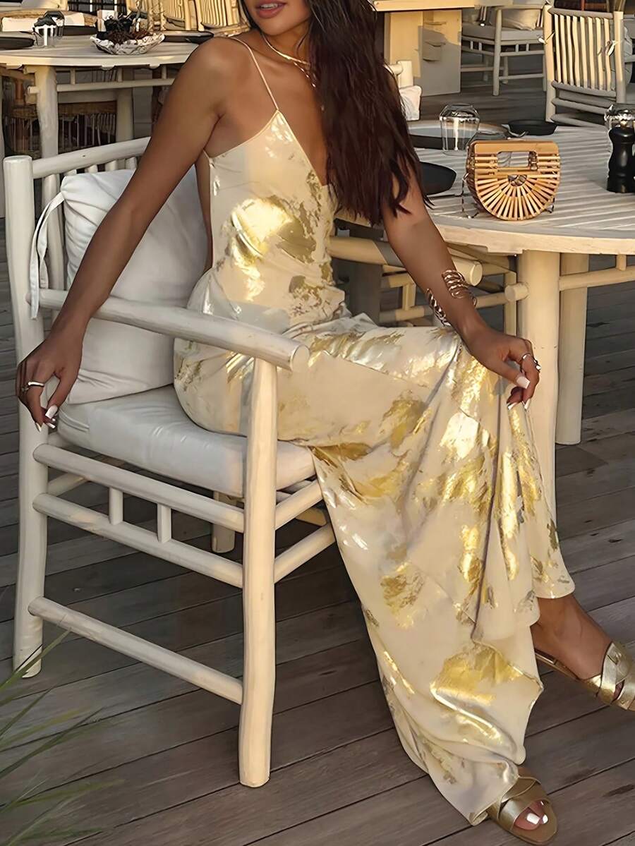 UREREM 女士夏季新款金属色露背V领时尚优雅百搭连衣裙，腰部系带无肩带吊带裙，适合约会、外出、度假、婚礼、派对、嘉年华、复活节、音乐节、慕尼黑啤酒节等场合。110克轻盈梭织面料，性感金属质感派对连衣裙 - 杏色 - 查看 1