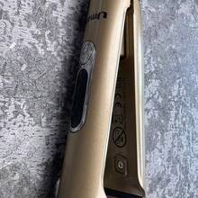 Chapinha Alisadora de Cabelo Multiuso 2 em 1 com Temperatura Ajustável, Ferramentas de Styling para Cabelo Volumoso e Sem Perda, Modelador de Cachos para Cabelos Curtos a Médios e Longos, Pente Quente