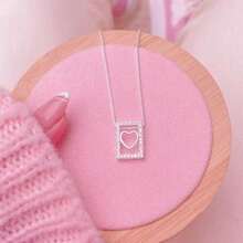 Classic Women's Necklace With Hollow Heart, Plated In 925 Silver Or 18K Gold - 銀色 - 查看 4