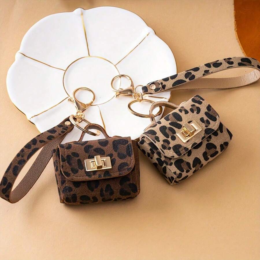 1pc Fashion Leopard Print Keychain With Coin Pouch - High Quality Faux Leather Material, Embossed Design, Rectangular Shape, Stylish Car Key And Bag Accessory, Ideal Gift, Key Organizer | Keychain | Gold Snap, Key Holder, Car Keychain, Girl Bag Charm, Backpack Decor. Coin Pouch Keychain, Cute Bag Charm, Car Keychain, Schoolbag Decoration, Small Gift