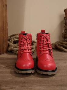 女童纯红色秋冬中筒靴，柔软仿皮设计时尚靴子，厚底防滑儿童靴子，适合圣诞节、万圣节、秋冬季，带保暖衬里 - 紅色 - 查看 3