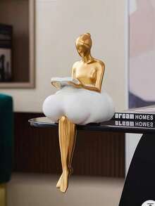 Bộ tượng nàng tiên mây vàng: Tác phẩm điêu khắc bằng nhựa nghệ thuật, trang trí nhà cửa thanh lịch - Màu vàng óng ánh - Các nàng tiên ngồi trên ghế hình mây, một người cầm quả cầu pha lê, người kia đang đọc sách - Trang trí kệ sách và bàn làm việc, làm nổi bật phong cách phòng khách, phòng ngủ, văn phòng. - Nhiều màu - Xem 5