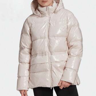 Adidas Damjacka med varma, sportiga och avslappnade detaljer