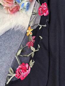 1pc Elegant Long Sleeve T-Shirt, Fashionable Women's Comfortable Waffle Knit Fabric Round Neck Stretch Floral Embroidery Lace Patchwork Long Sleeve Top, Quality Fabric For Autumn/Winter