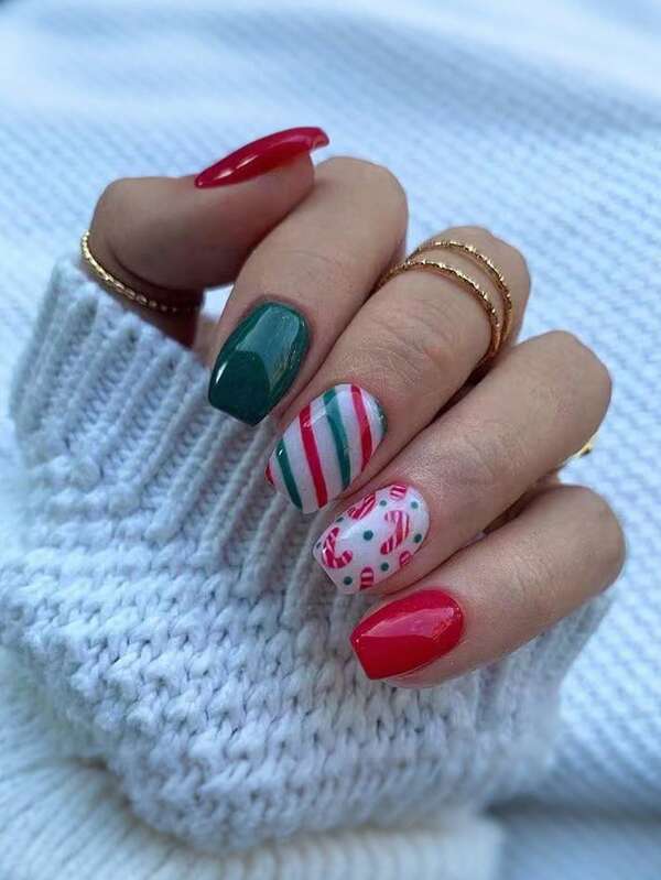 24 Peças Unhas Postiças Curtas Pressione Unhas de Natal Listradas em Vermelho e Verde Tipo Bastão de Doce Verde e Vermelho Unhas Postiças Adequadas para Uso Diário Suprimentos de Unhas Pressione