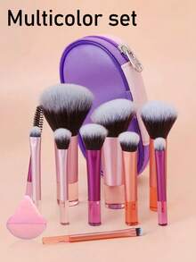 一套多功能化妆刷套装，包含散粉刷、腮红刷、粉底刷、眼影刷、晕染刷、轮廓刷，以及斜切化妆海绵、圆形化妆海绵和白色粉扑。化妆刷套装，化妆刷套装，化妆刷套装，全套化妆刷，化妆刷套装，全套化妆套装，化妆刷套装，化妆刷套装，化妆礼盒，套装，赠品，专业化妆刷，全套化妆刷 - 彩色 - 查看 12