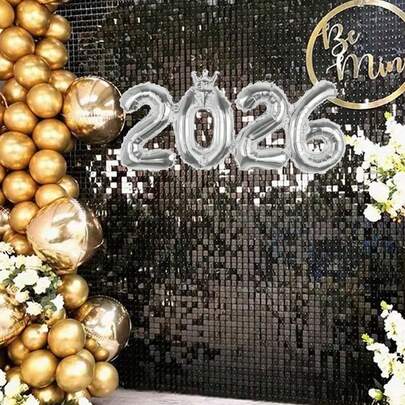 一套“32英寸 2026”数字字母铝箔气球，颜色包括金色、黑色、海军蓝、红色、粉色、绿色、银色、玫瑰金、紫色，适用于2026毕业派对、周年庆典、新年气球、毕业装饰等场合。