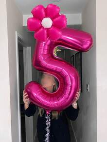 40 英寸巨型粉色气球，带有 0-9 数字和勃艮第向日葵 - 由聚酯薄膜铝箔制成，这些充满氦气的闪亮粉色气球非常适合生日派对、庆典、毕业典礼、周年纪念、淋浴和拍照。 - 玫紅色數字搭配花花氣球 - 查看 3