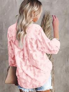 Chemisier élégant à manches longues et col pour femmes grandes tailles, coupe féminine, convient aux saisons d'automne et de printemps. Chemisier de style français léger, idéal pour la protection solaire estivale et les vacances. Chemise décontracté chic pour femmes - Rose bonbon - Voir 3
