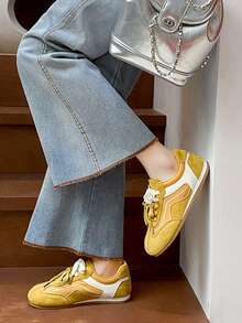 Damen Größe 35-40 einfarbige lässige, süße, preppy Schnürsneaker mit Patchwork, bequeme flache Lässig Schuhe für Gym, Campus, Urlaub, ganzjährig