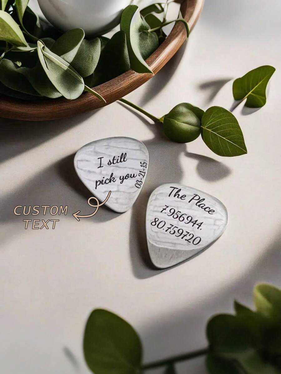 Miếng gảy đàn guitar bằng thép không gỉ chất lượng cao được thiết kế theo yêu cầu - Quà tặng âm nhạc cá nhân hóa dành cho người chơi guitar, quà tặng sinh nhật/Giáng sinh khắc laser cho nhạc sĩ, miếng gảy kim loại độc đáo để khắc tên/chữ, quà tặng cho trẻ em.